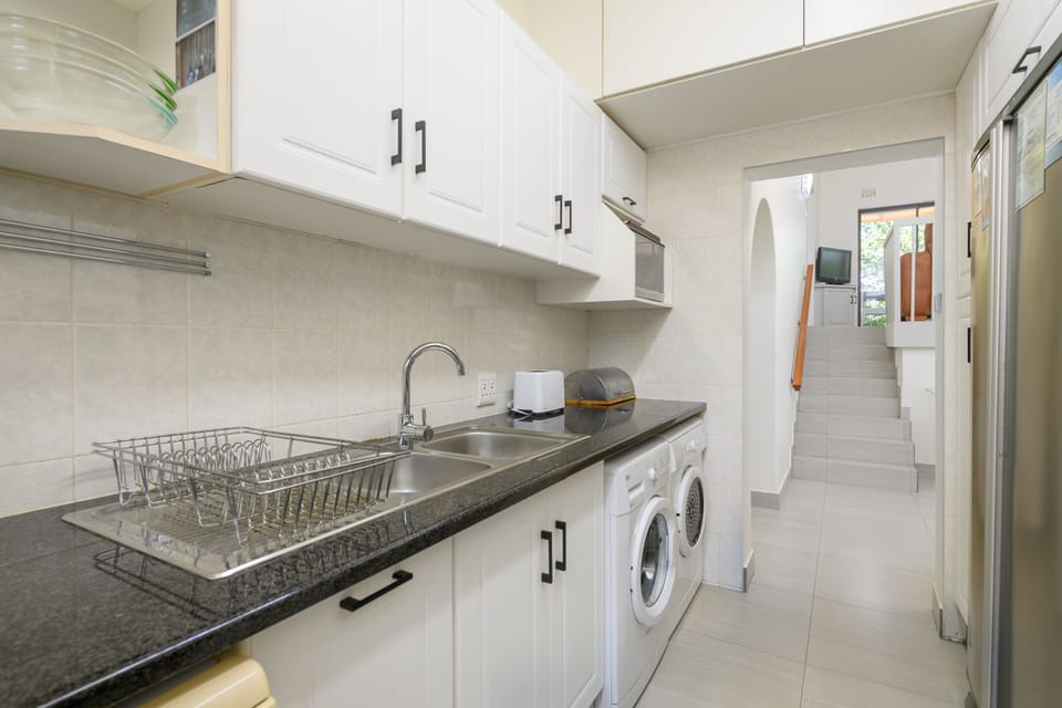 Three Bedroom Standard 2848  | Private kitchen | Dining tables