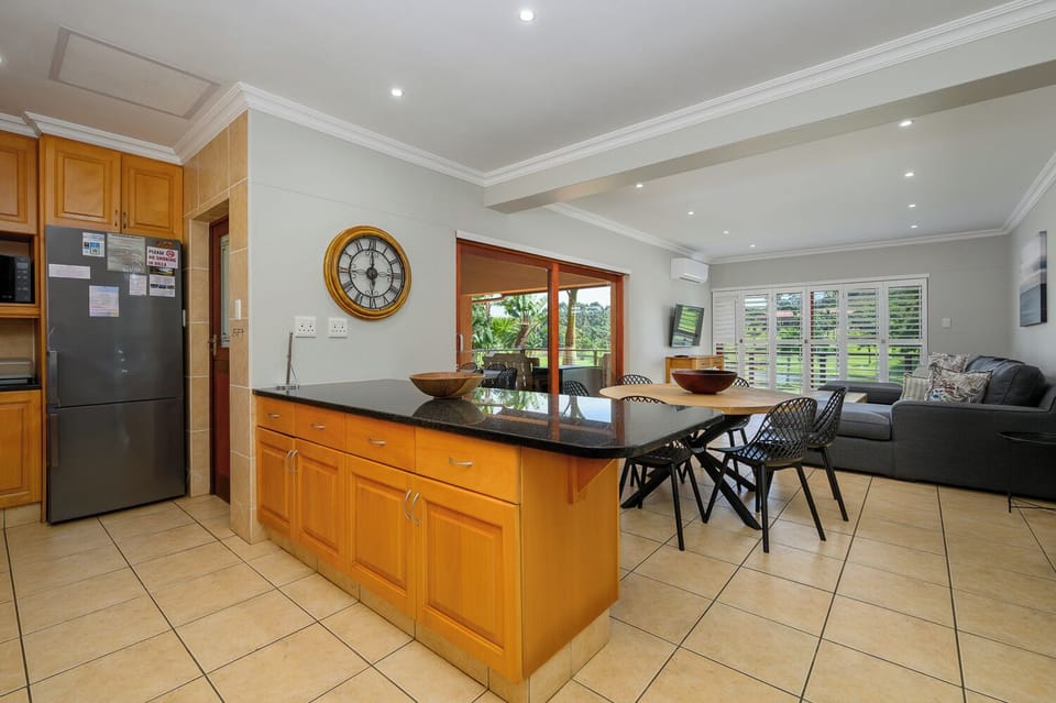 Superior Villa, 5 Bedrooms | Living area