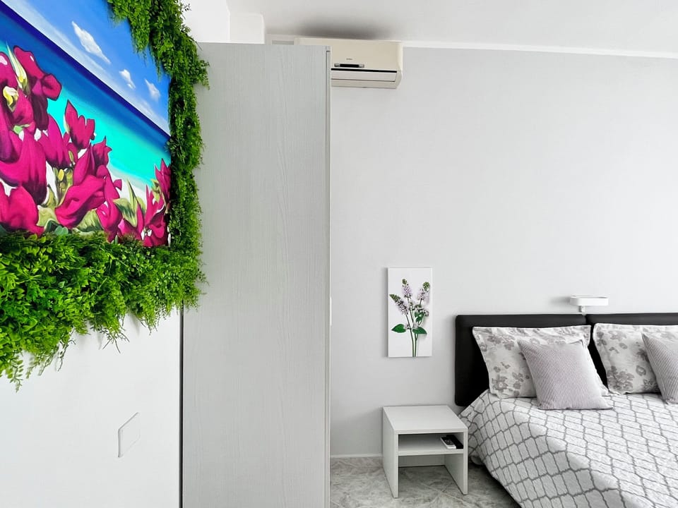 Deluxe Suite | Desk, free WiFi, bed sheets