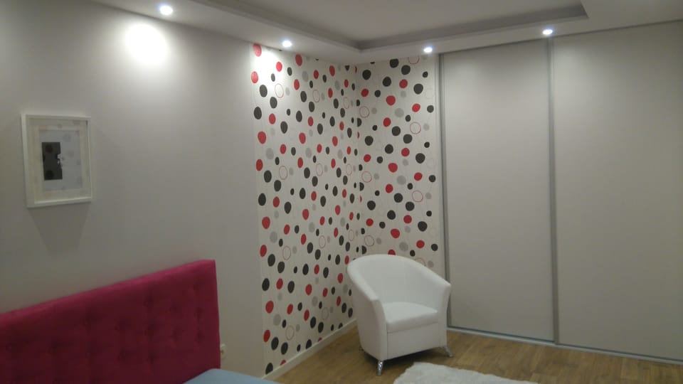 Deluxe Apartment | Soundproofing, iron/ironing board, free WiFi, bed sheets