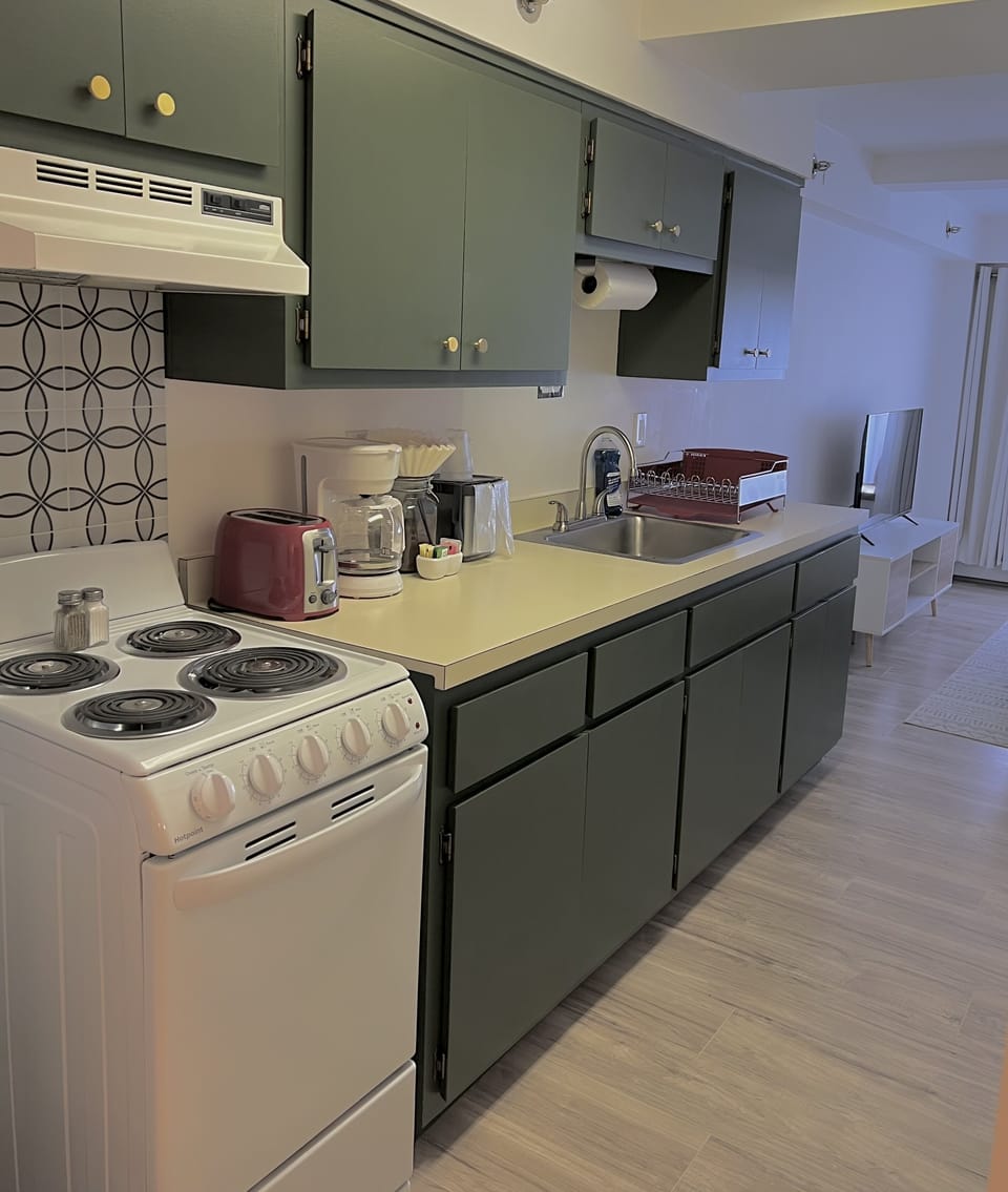 2 Queen Bed with Kitchenette - 2nd Floor | Private kitchen | Mini-fridge, microwave, coffee/tea maker