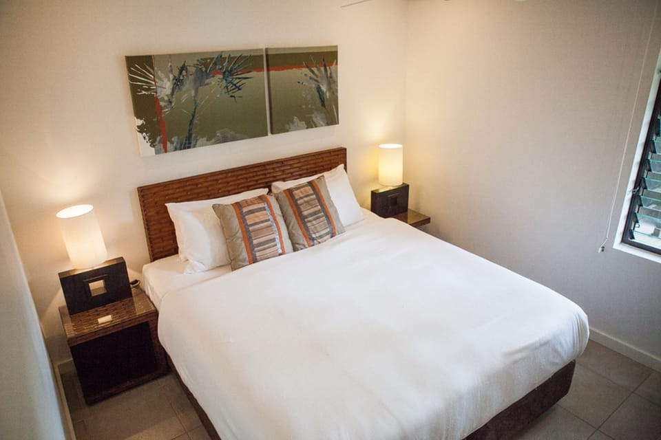 Luxury Apartment, 2 Bedrooms, Pool View, Poolside | 2 bedrooms, iron/ironing board, cribs/infant beds, bed sheets