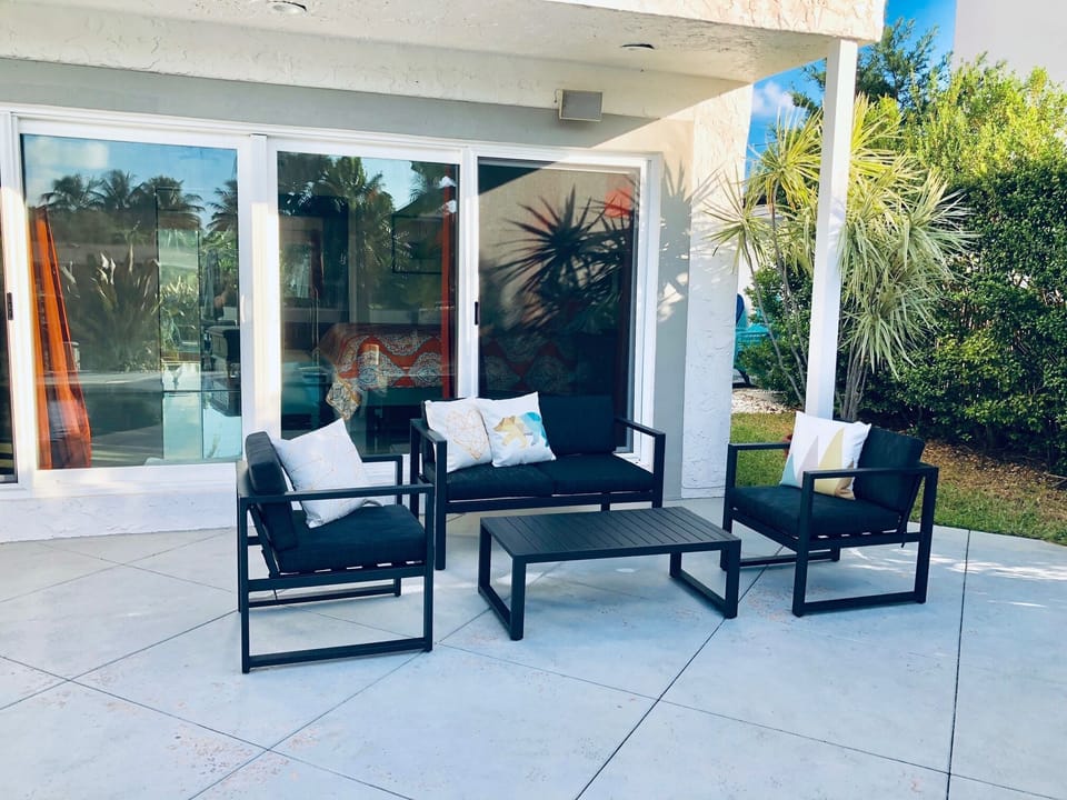 New Outdoor Lounge 