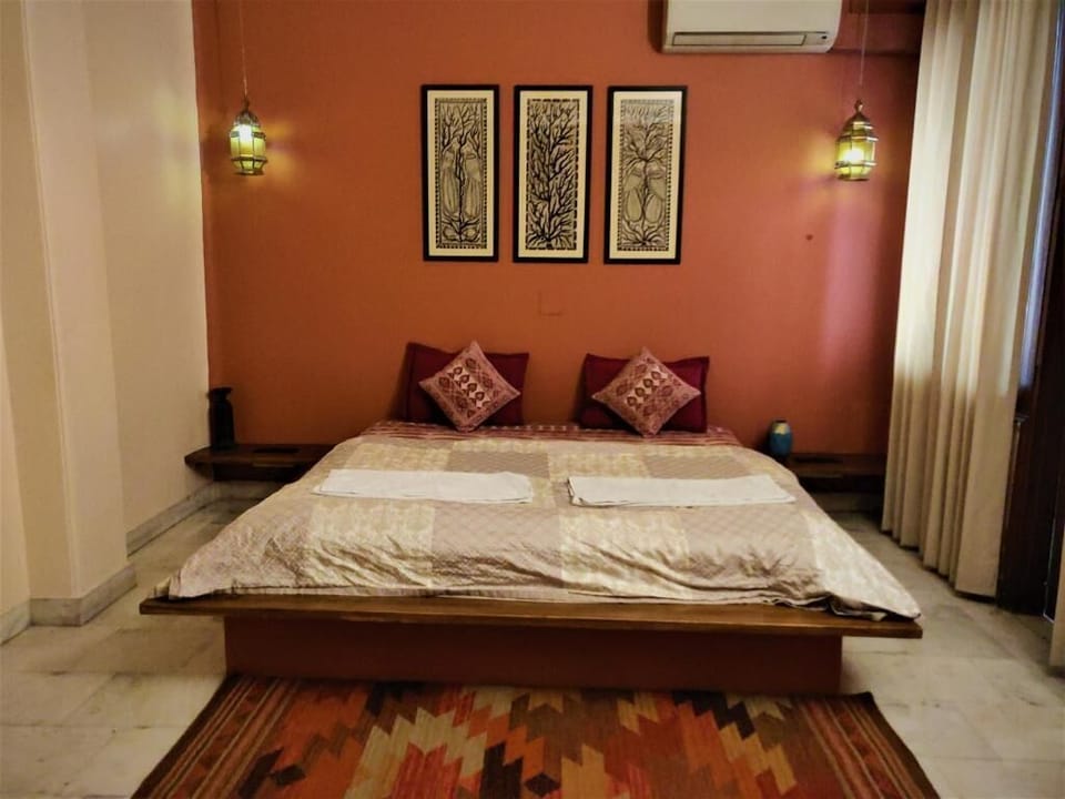Superior Double Room, Balcony | In-room safe, soundproofing, free WiFi