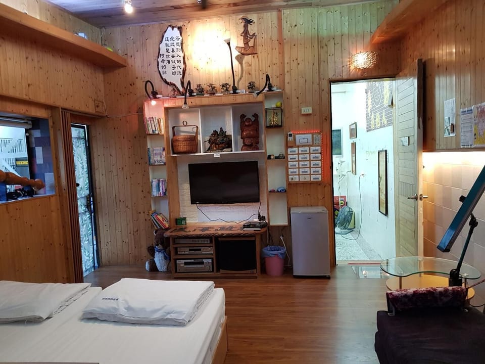 In-room safe, desk, soundproofing, free WiFi