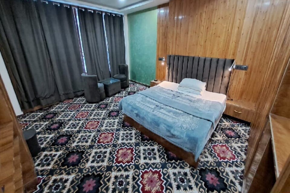 Superior Room | Iron/ironing board