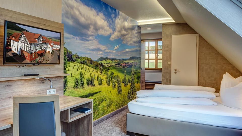 Double Room | In-room safe, desk, free WiFi, bed sheets