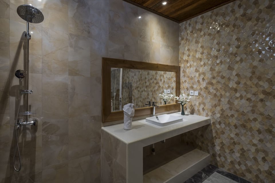 Villa, 1 Bedroom | Bathroom | Shower, free toiletries, slippers, towels