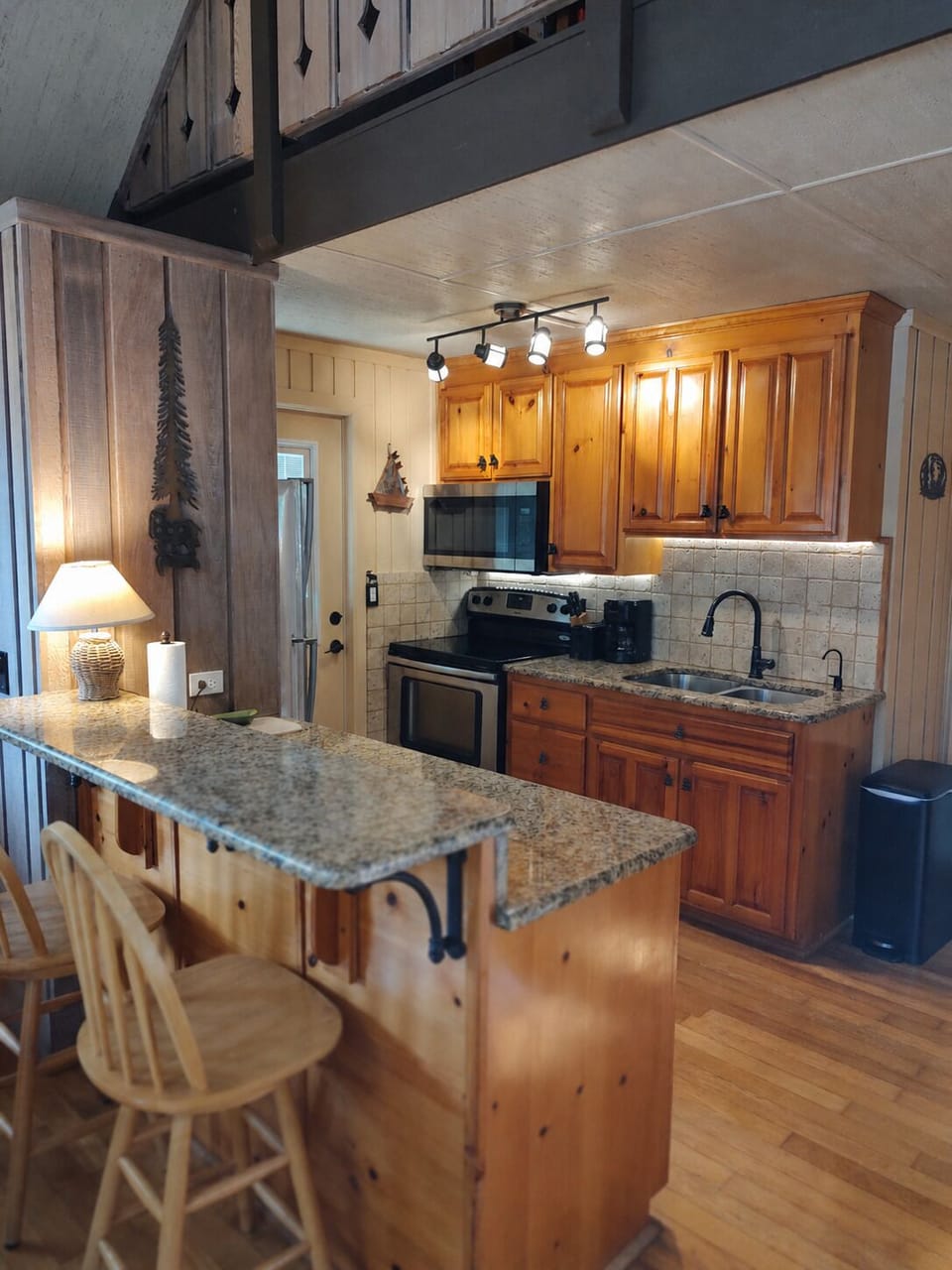 Family Chalet, 3 Bedrooms, Pets Allowed (C90) | Private kitchen | Full-size fridge, microwave, oven, stovetop