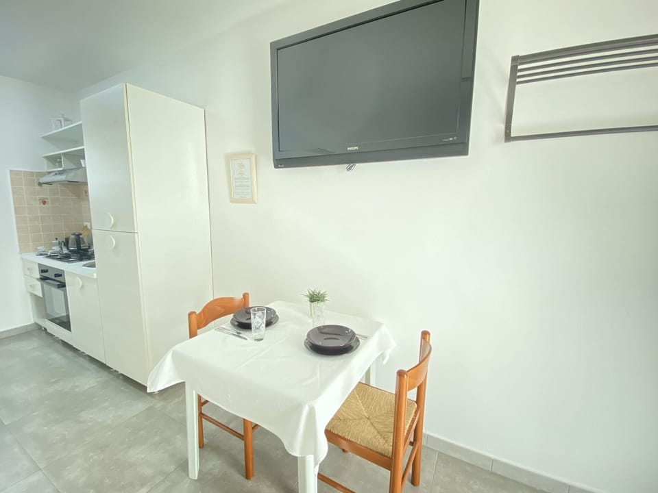 Exclusive Studio, 1 Bedroom, Non Smoking, Garden View | 1 bedroom, Egyptian cotton sheets, premium bedding, memory foam beds