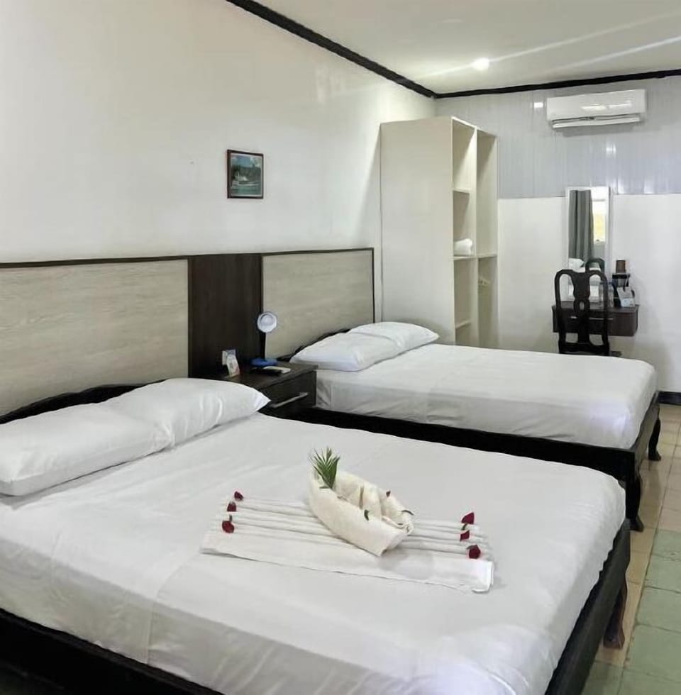8 bedrooms, blackout drapes, free WiFi, bed sheets