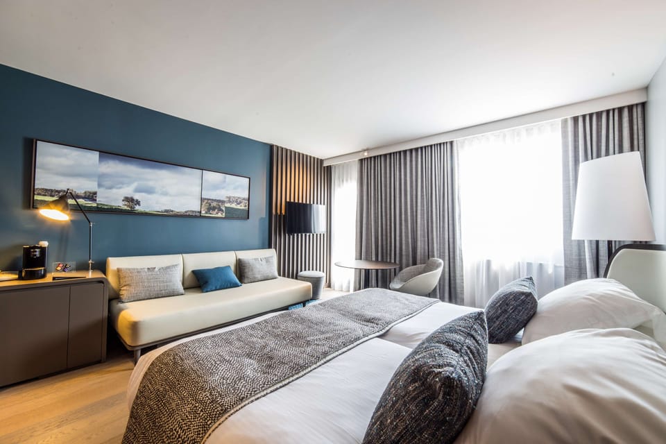 Superior Room, 3 Twin Beds, Non Smoking (Third bed is Single Bed) | In-room safe, desk, iron/ironing board, free cribs/infant beds