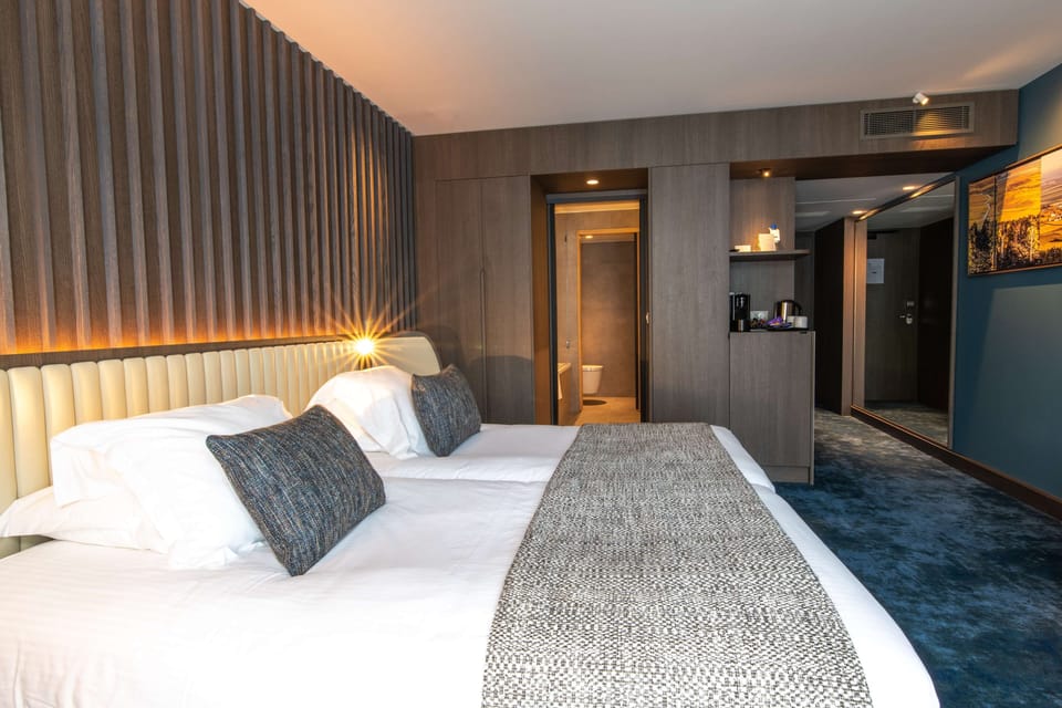 Superior Room, 2 Twin Beds, Non Smoking | In-room safe, desk, iron/ironing board, free cribs/infant beds