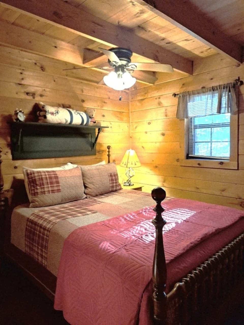 Queen Size Bedroom