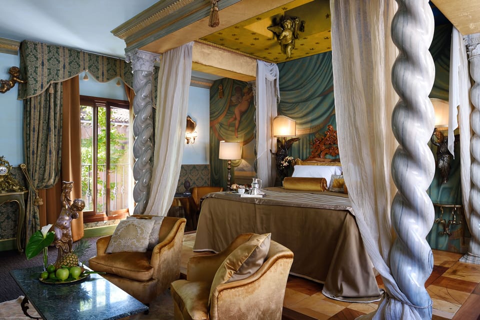 Junior Studio Suite (on the side canal) | View from room