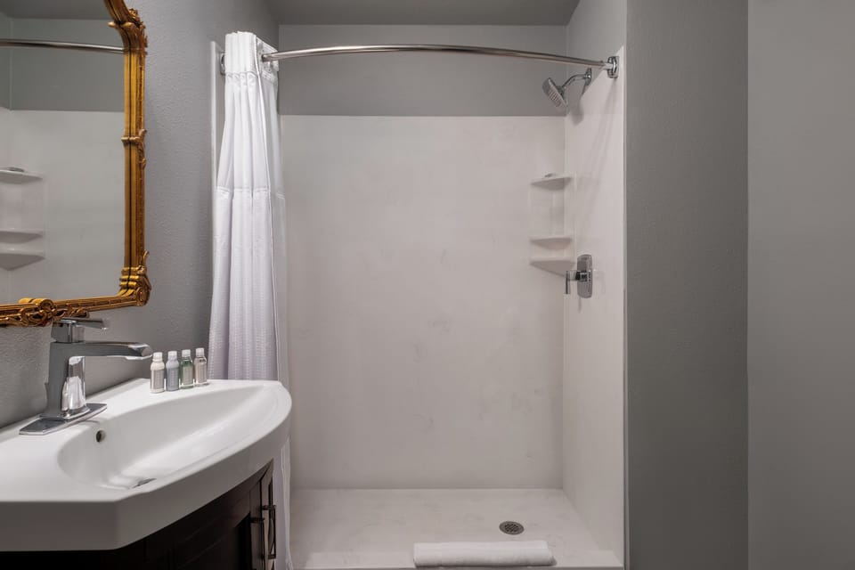 Free toiletries, hair dryer, towels