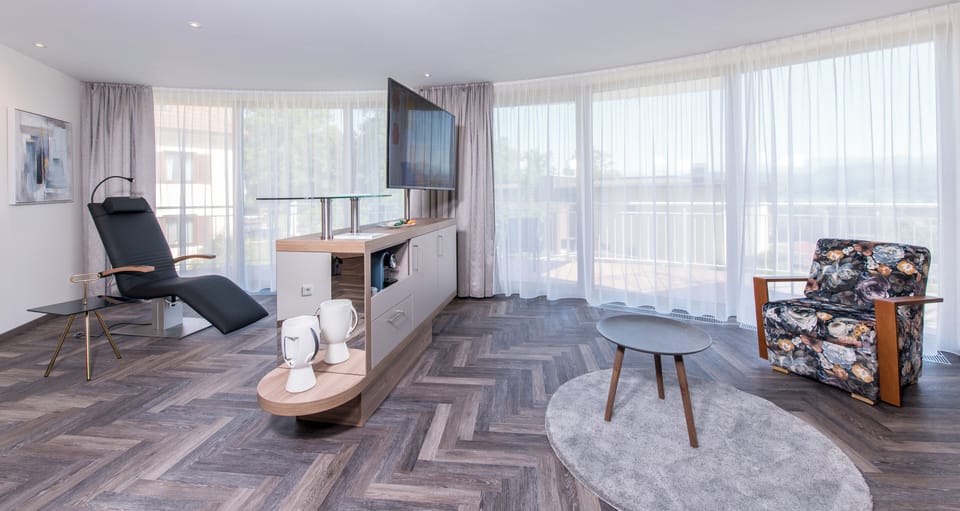 Panoramic Suite | Premium bedding, minibar, in-room safe, desk