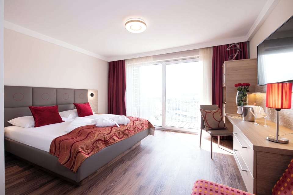 Premium bedding, minibar, in-room safe, desk