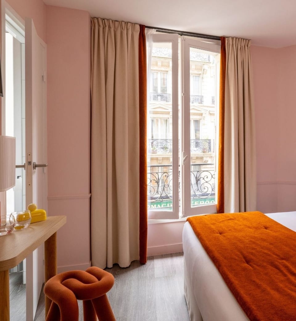 Classic Double Room | Hypo-allergenic bedding, in-room safe, desk, blackout drapes
