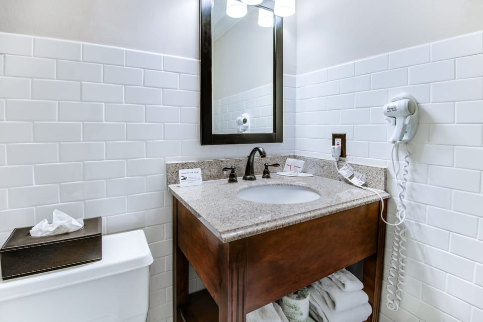 Bathroom sink