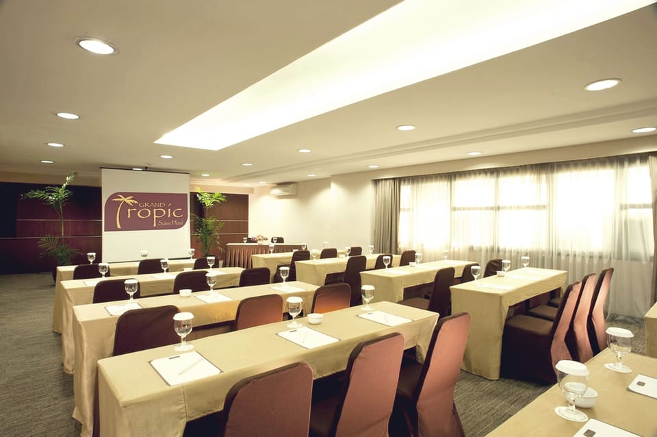 Meeting facility
