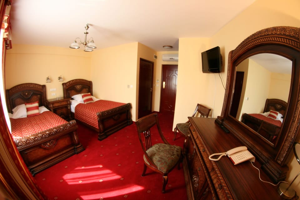 1 bedroom, in-room safe, iron/ironing board (on request)