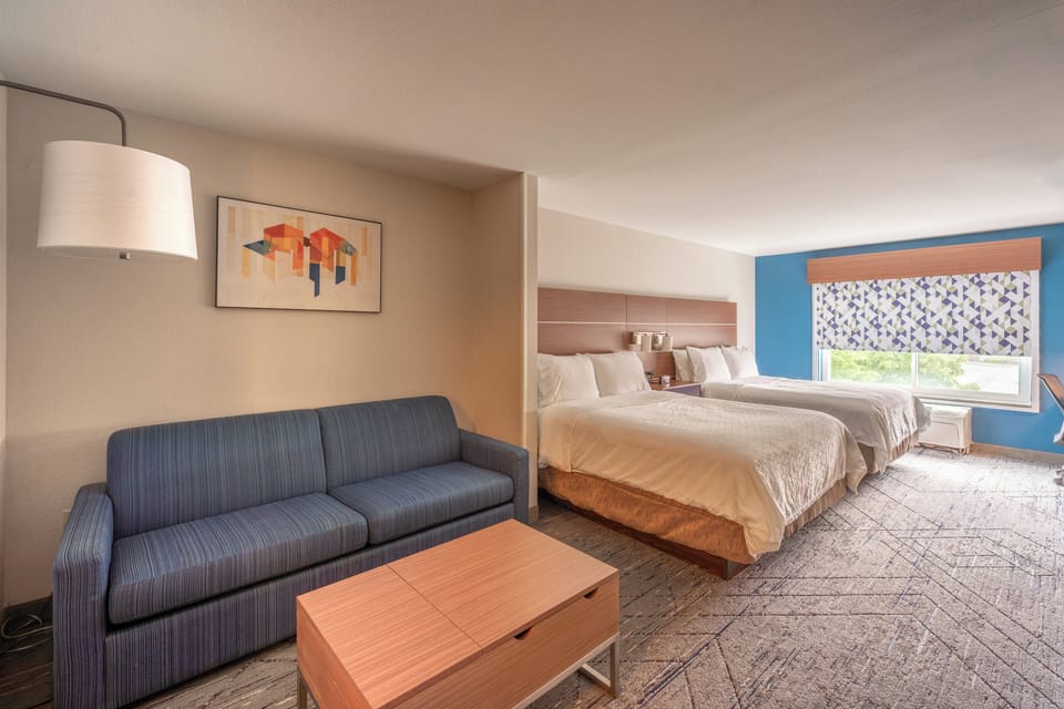 Pillowtop beds, in-room safe, desk, laptop workspace