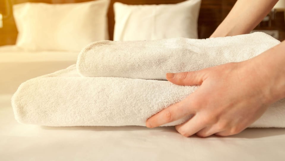 Business Double - Non Smoking | Free minibar, desk, free WiFi, bed sheets