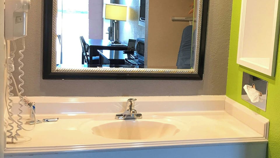 Magnuson Hotel Virginia Beach Hotel in Norfolk