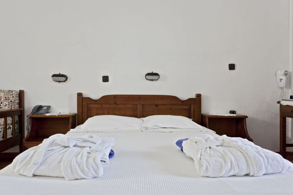 Village view Room | Iron/ironing board, free WiFi, bed sheets