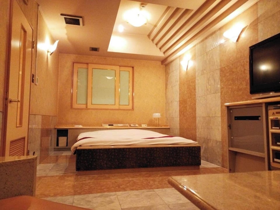 Basic Room, Smoking | 1 bedroom, individually decorated, individually furnished