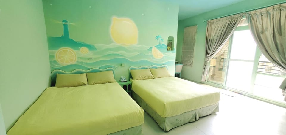 Desk, blackout drapes, free WiFi, bed sheets