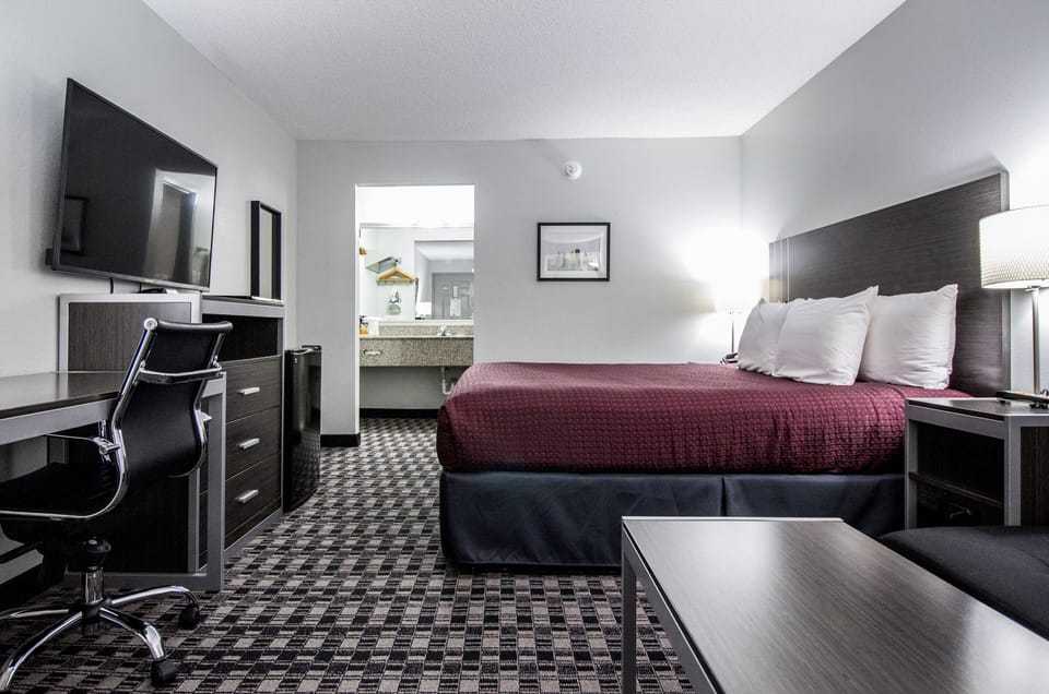 Desk, iron/ironing board, free WiFi, bed sheets