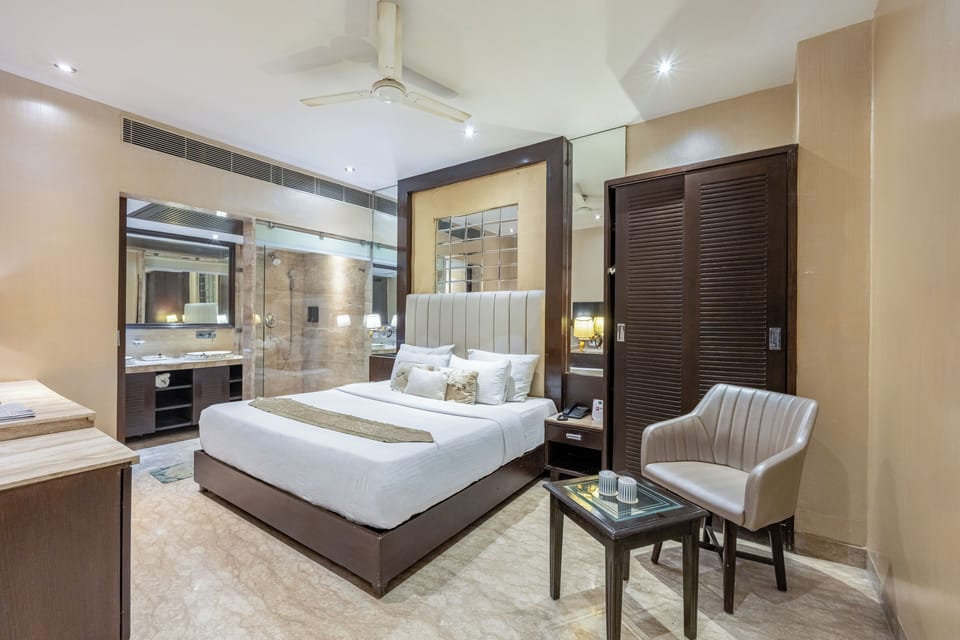 1 bedroom, Egyptian cotton sheets, premium bedding, pillowtop beds