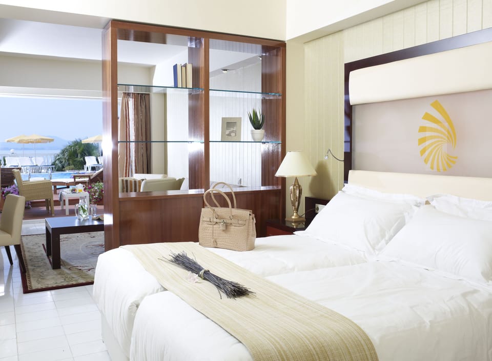 Junior Suite, Poolside | In-room safe, desk, blackout drapes, WiFi (free)