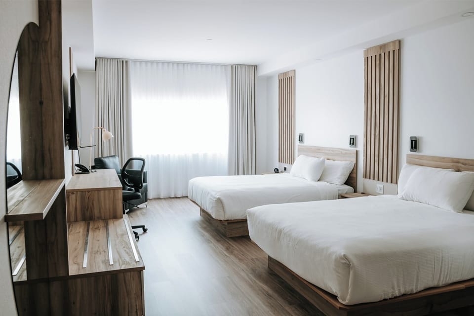 Premium bedding, in-room safe, desk, laptop workspace
