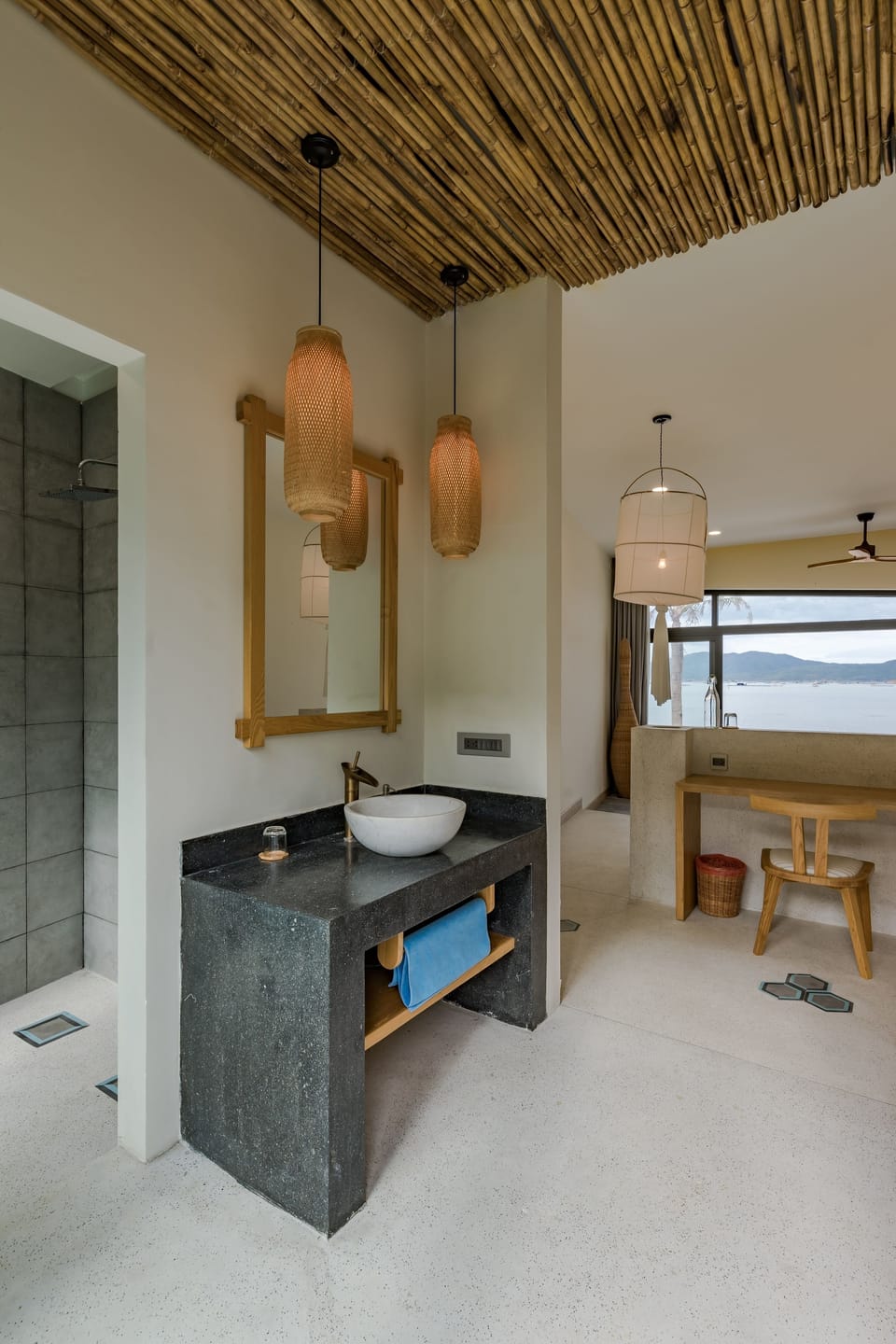 Family Ocean Villa | Bathroom | Shower, free toiletries, hair dryer, bathrobes