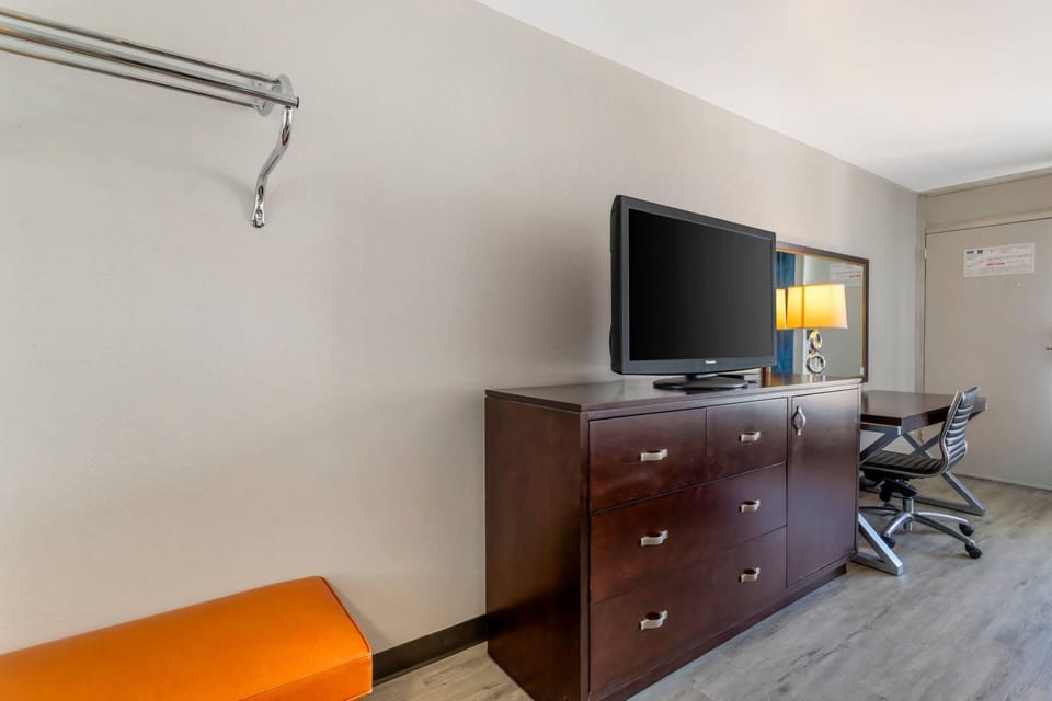 Standard Room, 2 Double Beds, Non Smoking | Desk, laptop workspace, iron/ironing board, WiFi