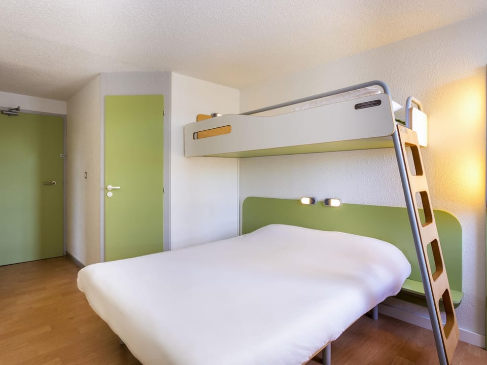 Room, 1 Double Bed | Desk, free WiFi, bed sheets