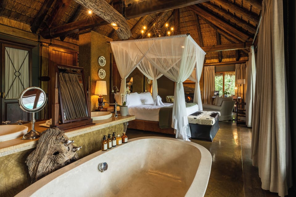 Superior Suite | Premium bedding, pillowtop beds, minibar, in-room safe