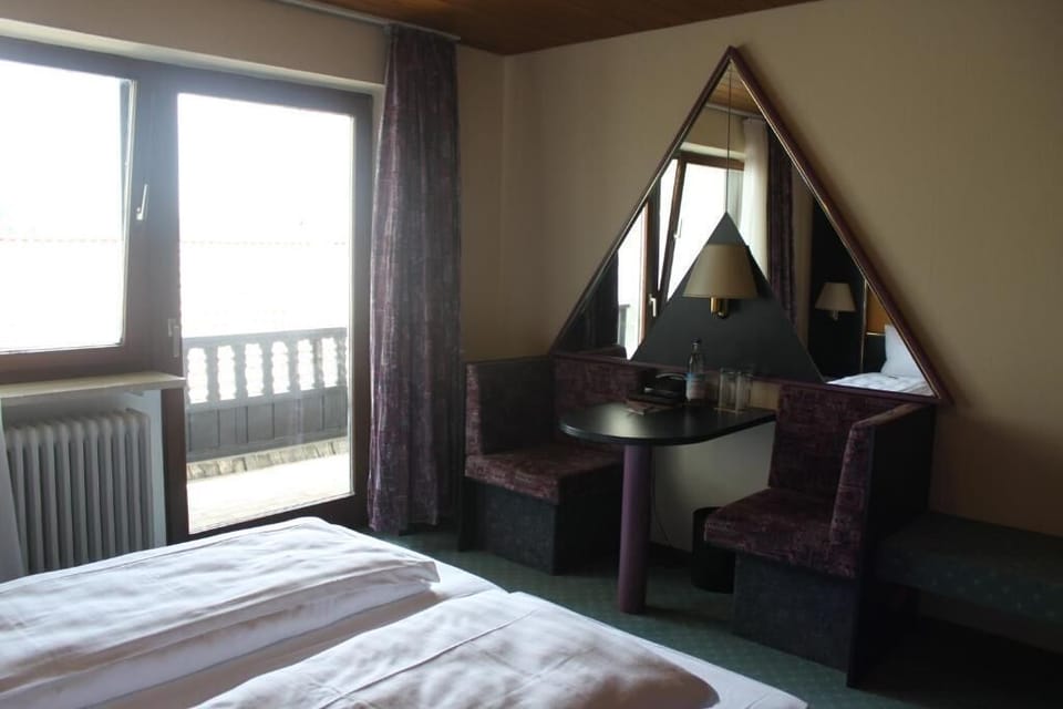 In-room safe, free WiFi, bed sheets