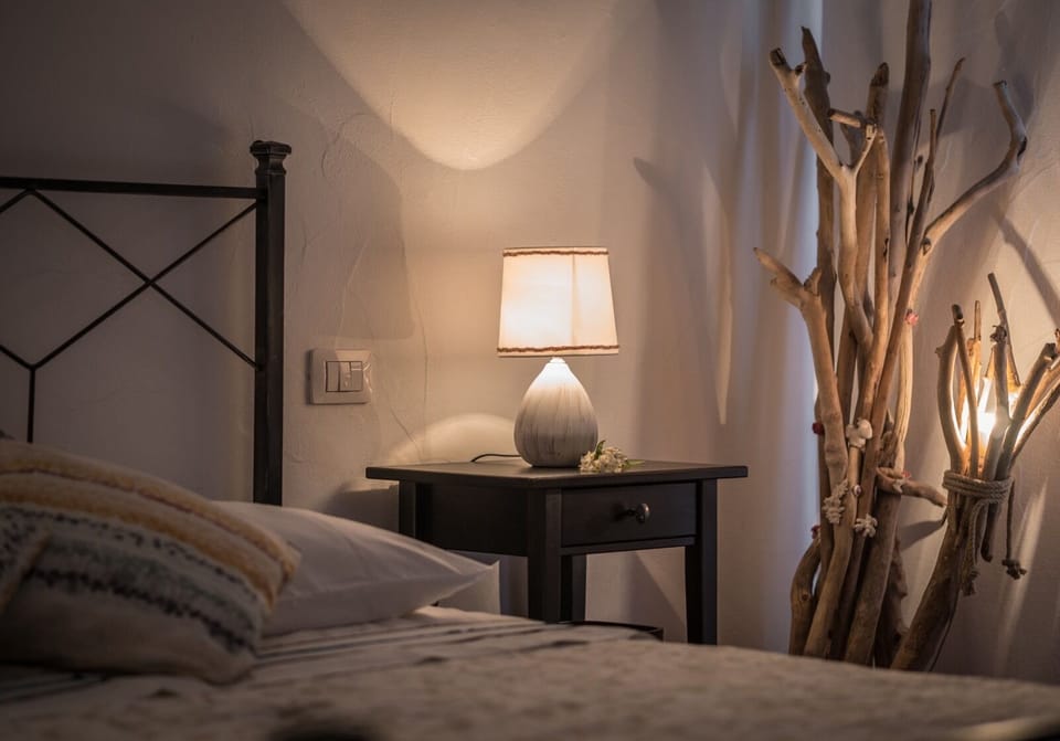 Classic Double Room | In-room safe, cribs/infant beds, free WiFi, bed sheets
