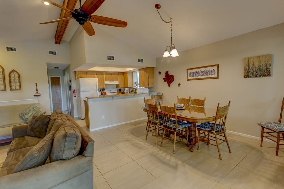 Dining Room Table Can Seat 8