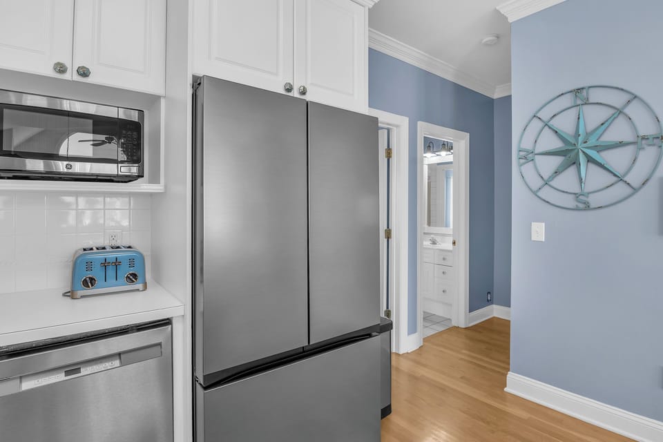 Kitchen Main Floor