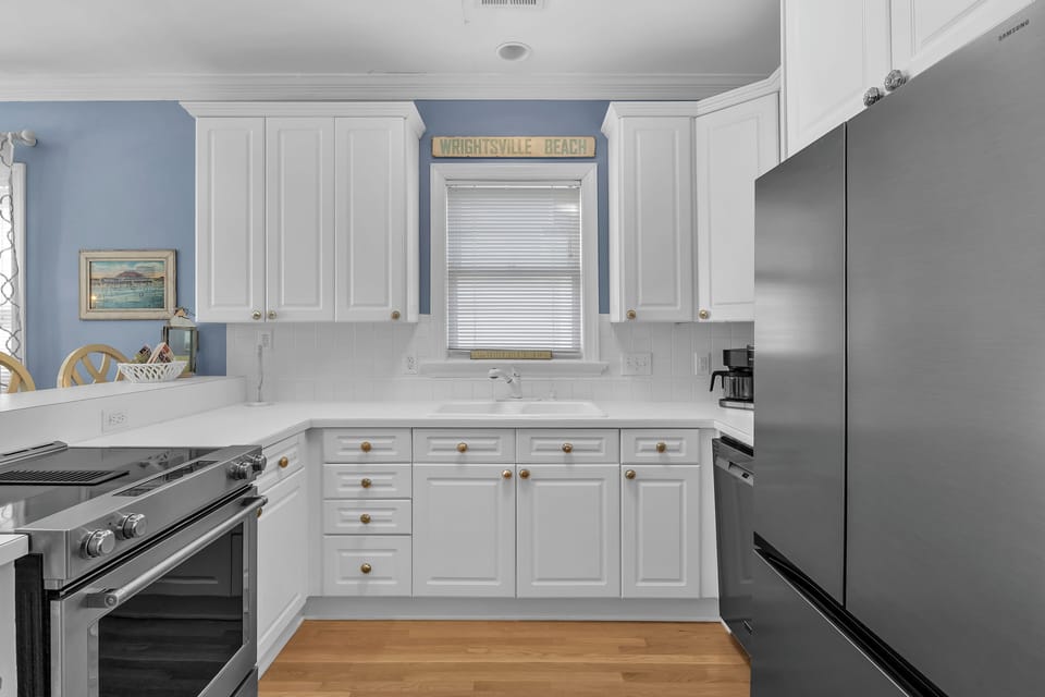 Kitchen Main Floor