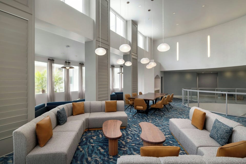 Lobby lounge
