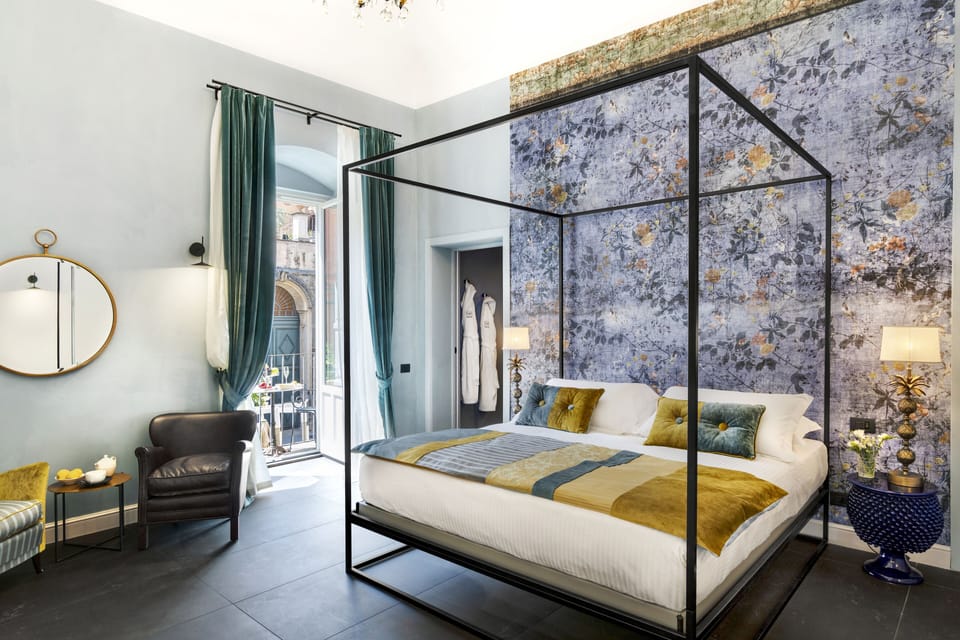 Junior Suite with Historycal Center view Balcony | Premium bedding, minibar, in-room safe, individually decorated