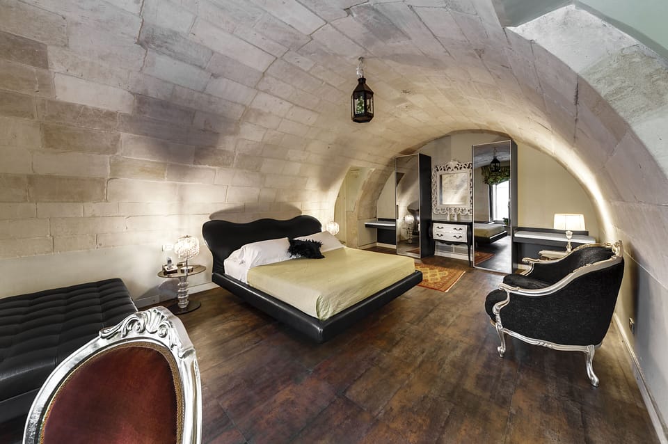 Suite (Del Barone) | Premium bedding, minibar, in-room safe, individually decorated