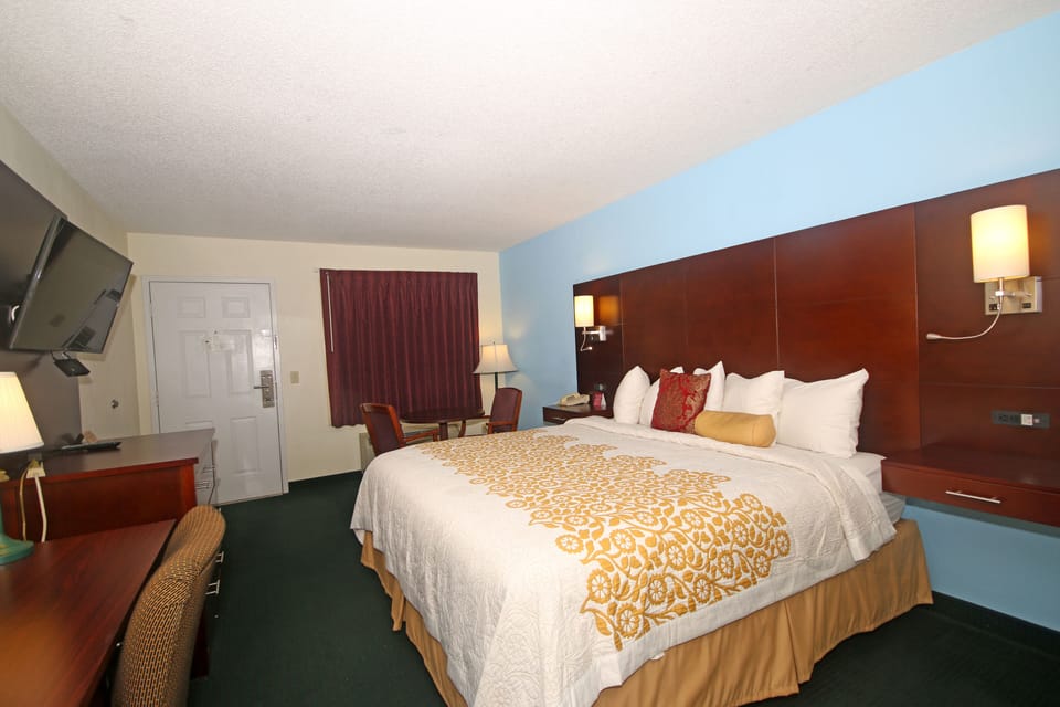 In-room safe, desk, laptop workspace, iron/ironing board