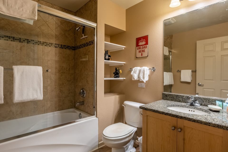 Guest Bathroom - Shower & Tub